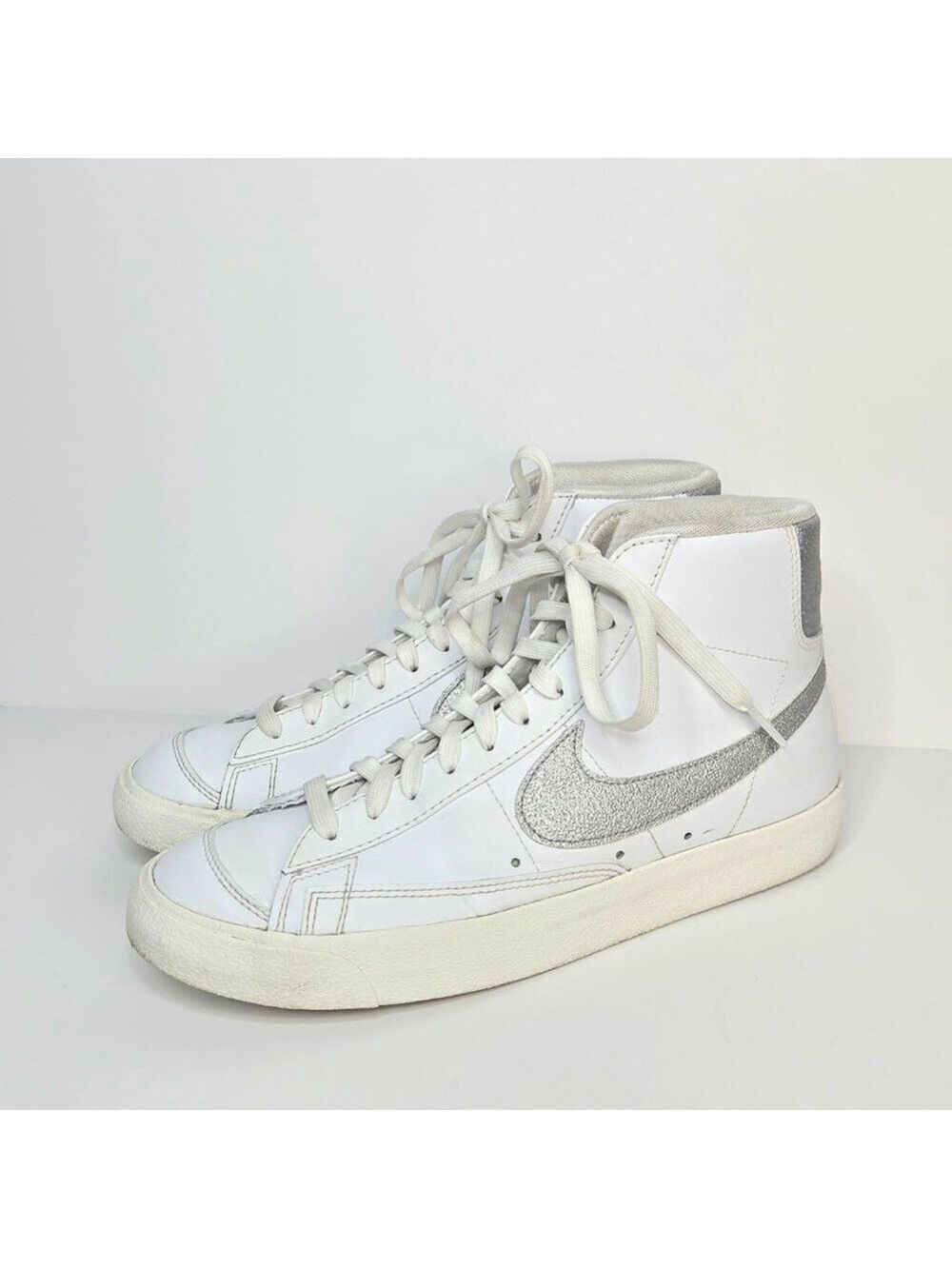 Nike Blazer Mid '77 Sneakers White Metallic Silver Women's Size 10